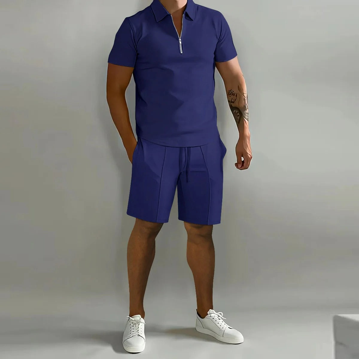 Elegant poloskjorta och shorts set för män